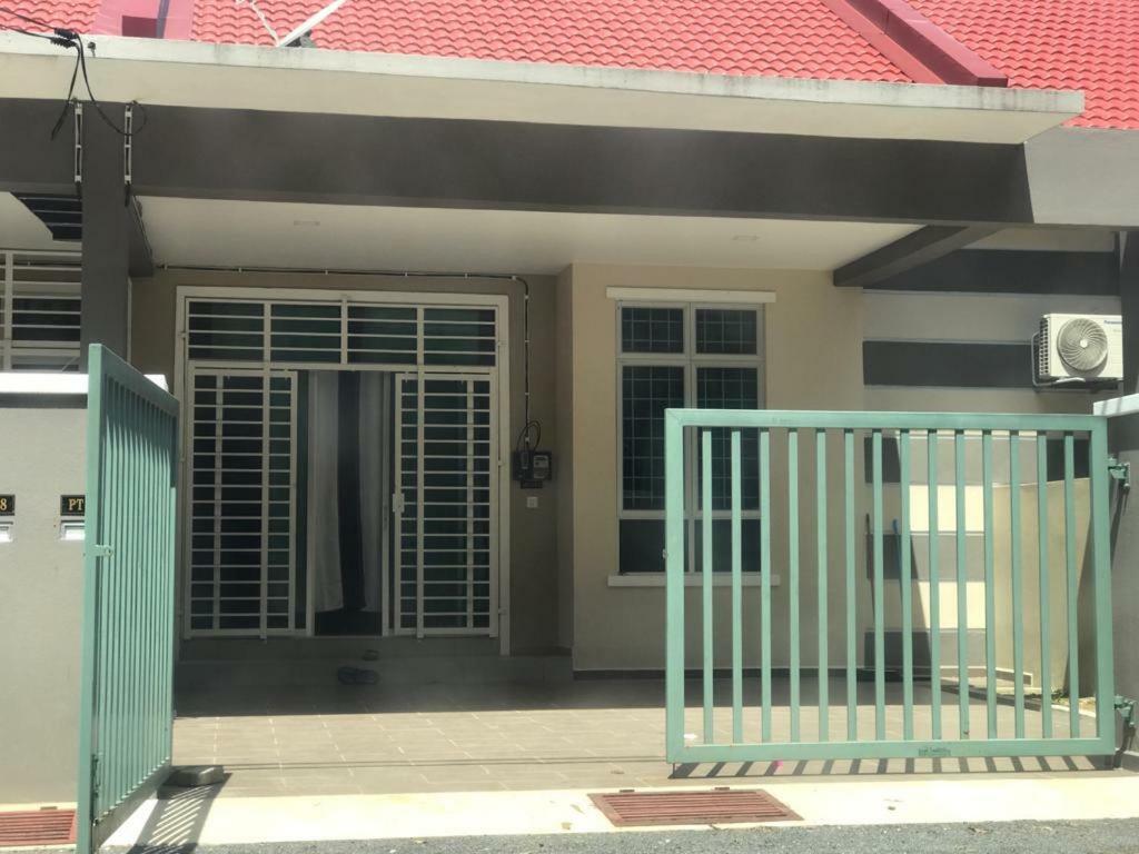 Z&M Homestay Jertih Eksteriør bilde